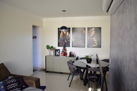 Sala de casa de condomínio para alugar com 1 quarto, 77m² em Jardim Imaraty, Ribeirão Preto