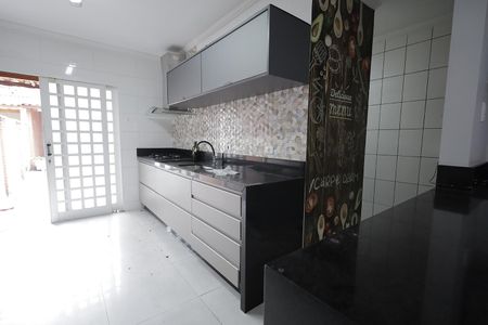 Casa para alugar com 209m², 3 quartos e 2 vagas Casa para alugar com 209m², 3 quartos e 2 vagasCozinha