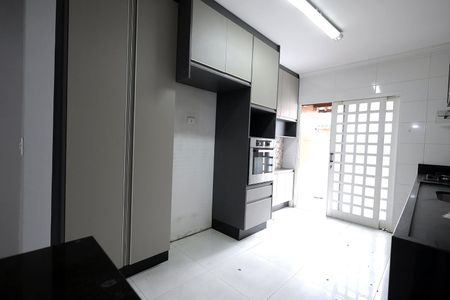 Casa para alugar com 209m², 3 quartos e 2 vagas Casa para alugar com 209m², 3 quartos e 2 vagasCozinha