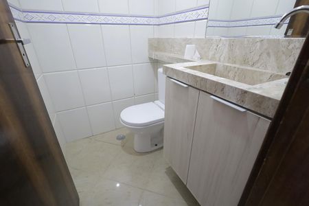Casa para alugar com 209m², 3 quartos e 2 vagas Casa para alugar com 209m², 3 quartos e 2 vagasBanheiro