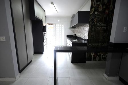 Casa para alugar com 209m², 3 quartos e 2 vagas Casa para alugar com 209m², 3 quartos e 2 vagasCozinha