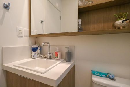Apartamento à venda com 68m², 2 quartos e 2 vagasBanheiro da Suíte