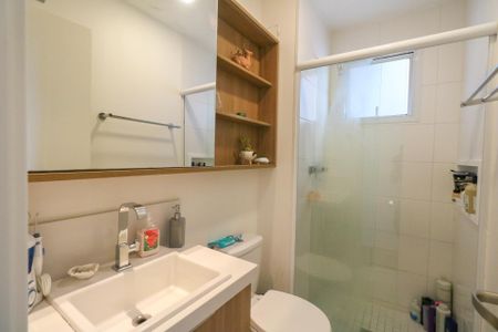 Apartamento à venda com 68m², 2 quartos e 2 vagasBanheiro da Suíte