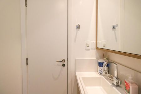 Apartamento à venda com 68m², 2 quartos e 2 vagasBanheiro da Suíte