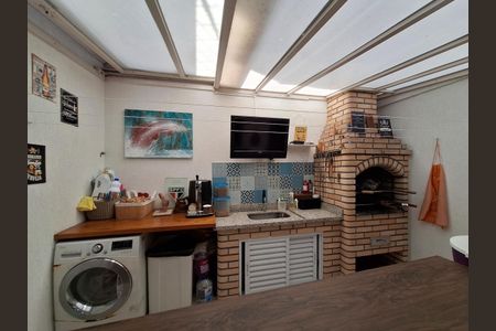 Casa à venda com 114m², 2 quartos e 3 vagasQuintal