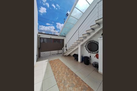 Casa à venda com 114m², 2 quartos e 3 vagasGaragem