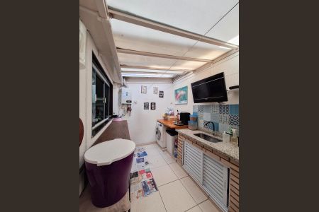 Casa à venda com 114m², 2 quartos e 3 vagasQuintal