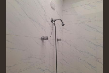 Casa à venda com 114m², 2 quartos e 3 vagasBanheiro Quarto 1