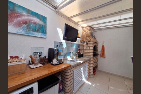 Casa à venda com 114m², 2 quartos e 3 vagasQuintal
