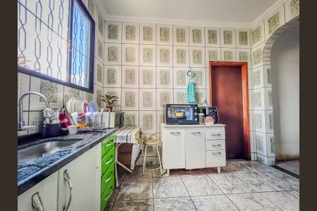 Casa à venda com 176m², 3 quartos e 1 vaga