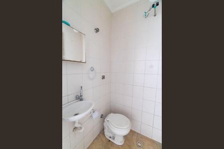 Casa para alugar com 130m², 3 quartos e 2 vagas Casa para alugar com 130m², 3 quartos e 2 vagasBanheiro de serviço