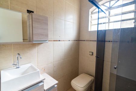 Casa para alugar com 130m², 3 quartos e 2 vagas Casa para alugar com 130m², 3 quartos e 2 vagasBanheiro Social