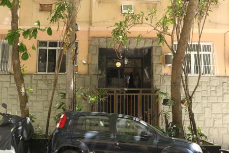 Apartamento à venda com 68m², 2 quartos e sem vagaFachada e portaria