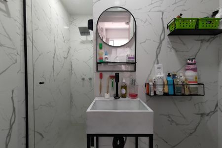 Apartamento à venda com 68m², 2 quartos e sem vagaBanheiro da Suíte