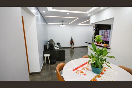 Apartamento para alugar com 100m², 2 quartos e 1 vagaSala