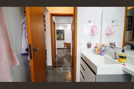 Apartamento para alugar com 100m², 2 quartos e 1 vagaBanheiro da Suíte 1