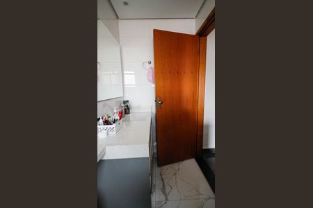 Apartamento para alugar com 100m², 2 quartos e 1 vagaBanheiro da Suíte 2