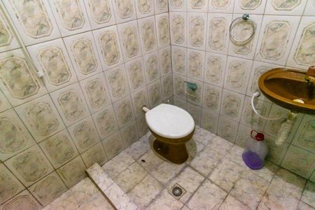 Banheiro Social de casa para alugar com 1 quarto, 65m² em Penha Circular, Rio de Janeiro