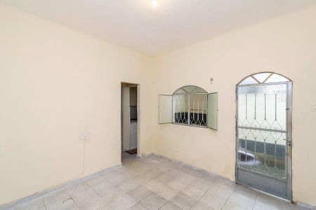 Sala de casa para alugar com 1 quarto, 65m² em Penha Circular, Rio de Janeiro