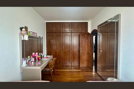 Quarto  de apartamento à venda com 4 quartos, 127m² em Savassi, Belo Horizonte
