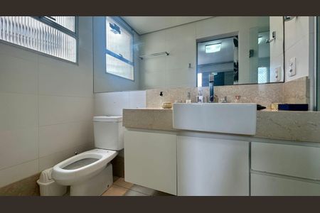 Apartamento à venda com 127m², 4 quartos e 2 vagasBanheiro 