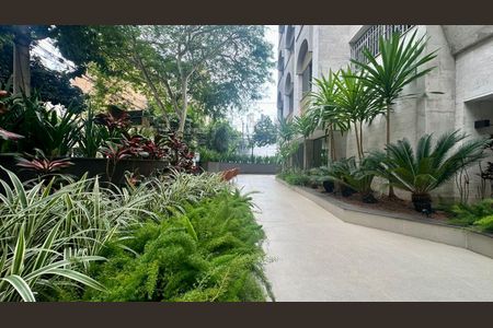 Apartamento à venda com 127m², 4 quartos e 2 vagasEntrada do prédio 