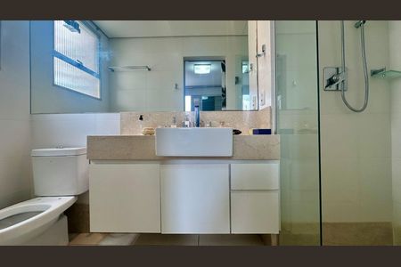 Apartamento à venda com 127m², 4 quartos e 2 vagasBanheiro 