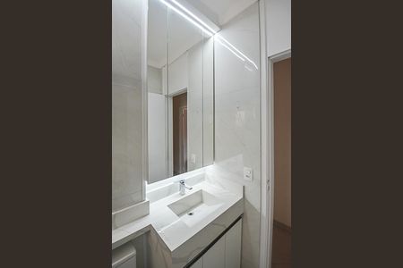 Apartamento à venda com 59m², 2 quartos e 1 vaga Apartamento à venda com 59m², 2 quartos e 1 vagaBanheiro