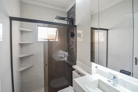 Apartamento à venda com 59m², 2 quartos e 1 vaga Apartamento à venda com 59m², 2 quartos e 1 vagaBanheiro