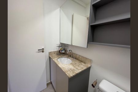 Banheiro de apartamento para alugar com 1 quarto, 42m² em Granja Viana, Cotia