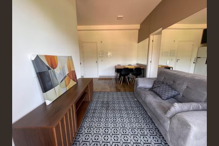 Sala de apartamento para alugar com 1 quarto, 38m² em Granja Viana, Cotia