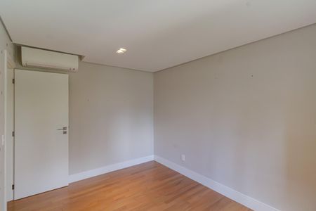 Apartamento à venda com 142m², 4 quartos e 2 vagas