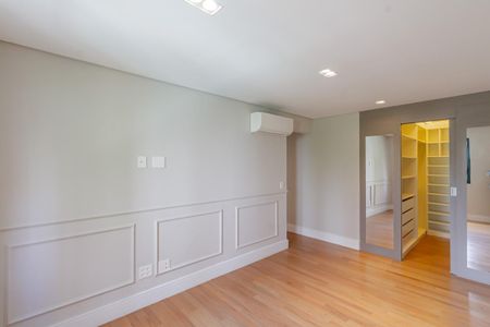 Apartamento à venda com 142m², 4 quartos e 2 vagas