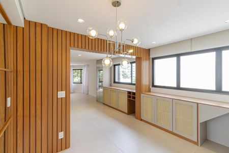 Apartamento à venda com 4 quartos, 142m² em Vila Uberabinha, São Paulo