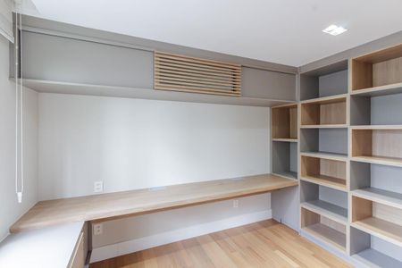 Apartamento à venda com 142m², 4 quartos e 2 vagas