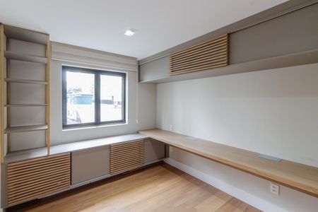 Apartamento à venda com 142m², 4 quartos e 2 vagas