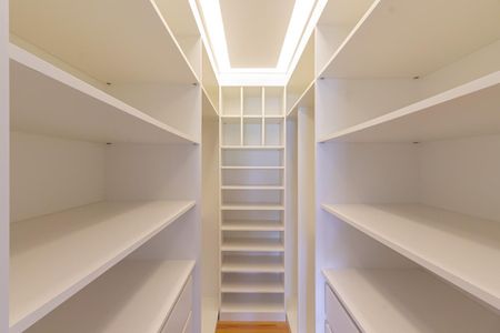 Apartamento à venda com 142m², 4 quartos e 2 vagas