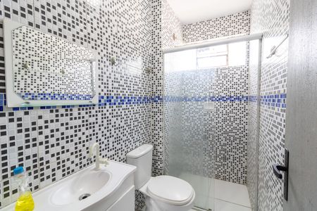 Banheiro Social de apartamento para alugar com 2 quartos, 51m² em Camaquã, Porto Alegre