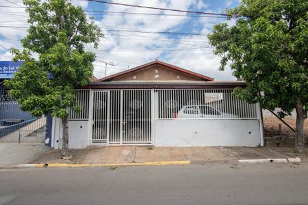 Casa para alugar com 130m², 3 quartos e 4 vagasFachada da Casa