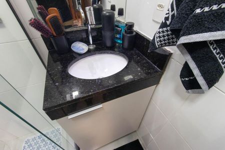 Apartamento à venda com 48m², 2 quartos e sem vaga Apartamento à venda com 48m², 2 quartos e sem vagaBanheiro