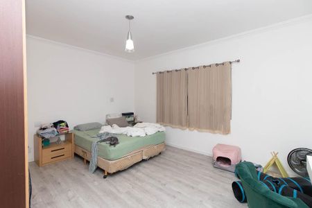 Casa à venda com 280m², 4 quartos e 4 vagasQuarto Suíte