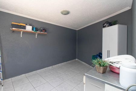 Casa à venda com 280m², 4 quartos e 4 vagasQuarto de Serviço