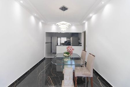 Casa à venda com 280m², 4 quartos e 4 vagasSala de Jantar