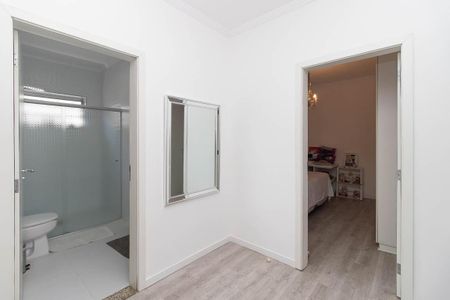 Casa à venda com 280m², 4 quartos e 4 vagasHall dos Quartos