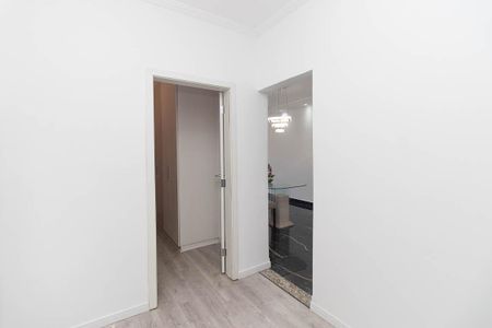 Casa à venda com 280m², 4 quartos e 4 vagasHall dos Quartos