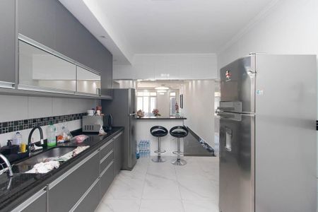 Casa à venda com 280m², 4 quartos e 4 vagasCozinha