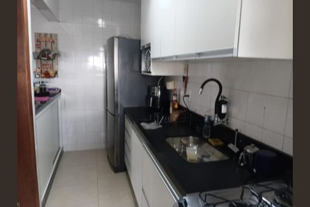Apartamento à venda com 80m², 3 quartos e 2 vagasCOZINHA