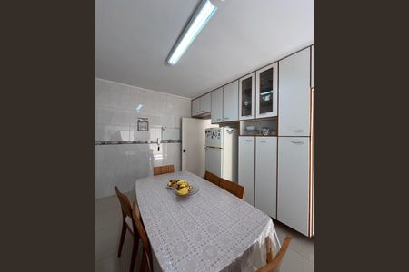 Casa à venda com 200m², 3 quartos e 3 vagasCozinha
