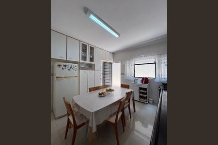 Casa à venda com 200m², 3 quartos e 3 vagasCozinha