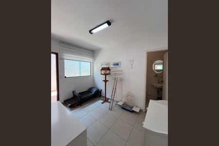 Casa à venda com 200m², 3 quartos e 3 vagasQuarto de Serviço